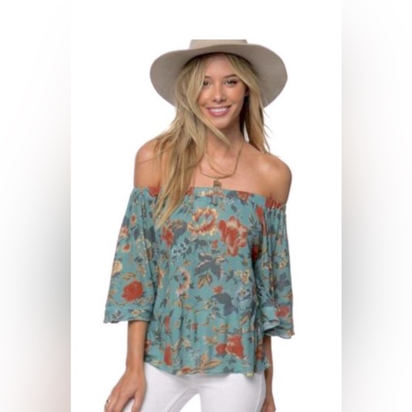 O’Neill Floral cold Shoulder Top Size M - Picture 1 of 5
